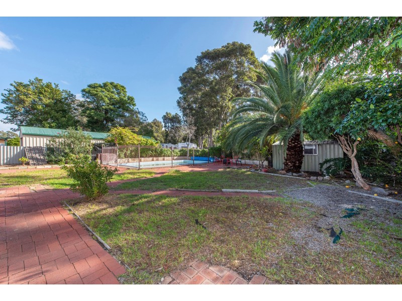 27 Warren Road, Maida Vale WA 6057