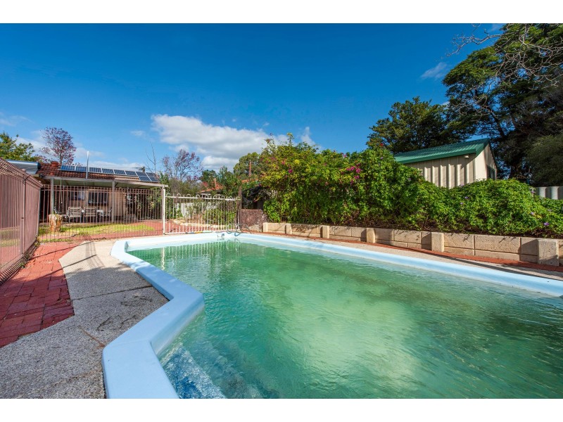 27 Warren Road, Maida Vale WA 6057