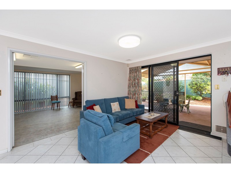 19 Gardenia Gardens, Helena Valley WA 6056