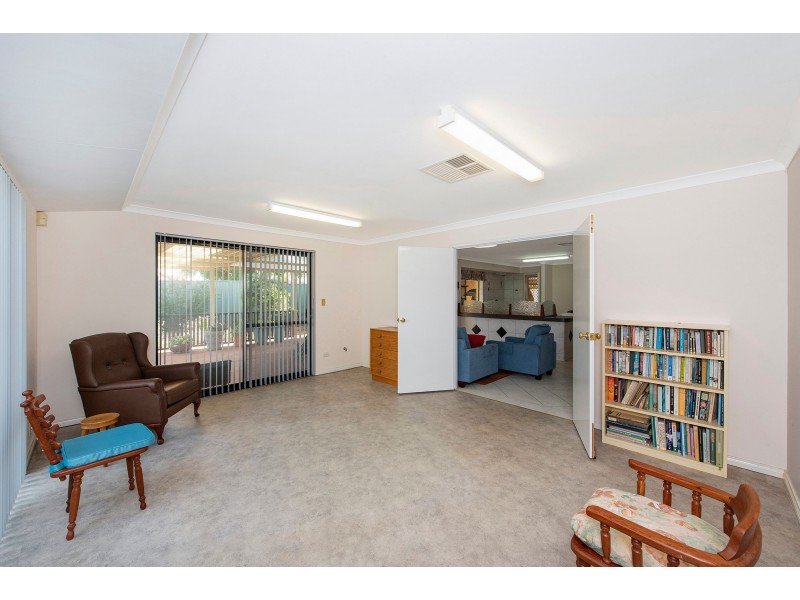 19 Gardenia Gardens, Helena Valley WA 6056