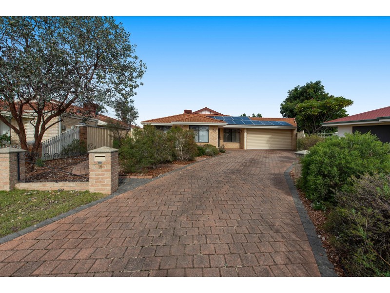 19 Gardenia Gardens, Helena Valley WA 6056