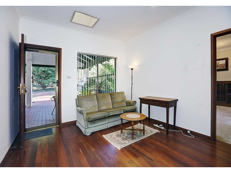 1 Sunset Crescent, Kalamunda WA 6076