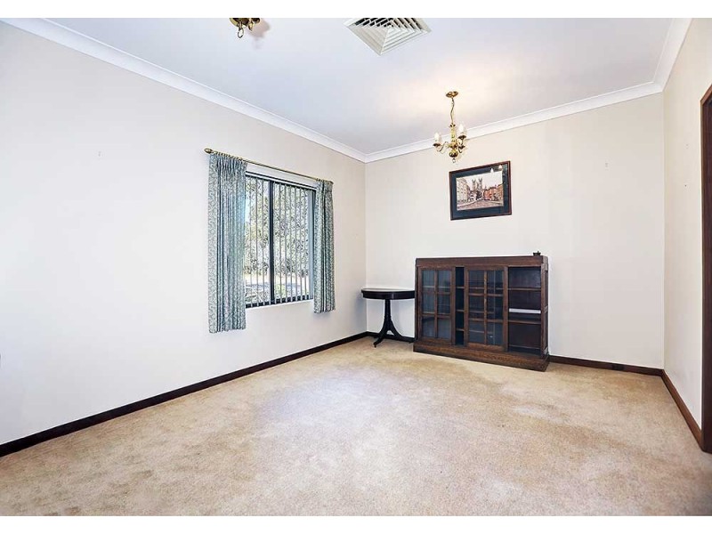 1 Sunset Crescent, Kalamunda WA 6076