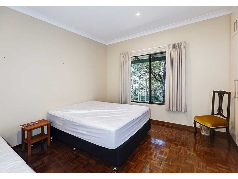 1 Sunset Crescent, Kalamunda WA 6076