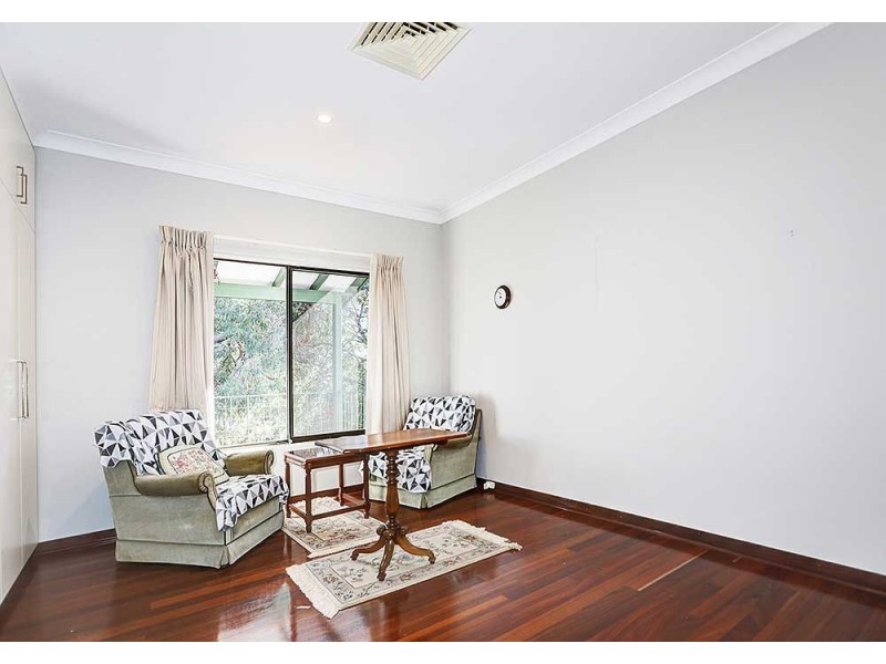 1 Sunset Crescent, Kalamunda WA 6076