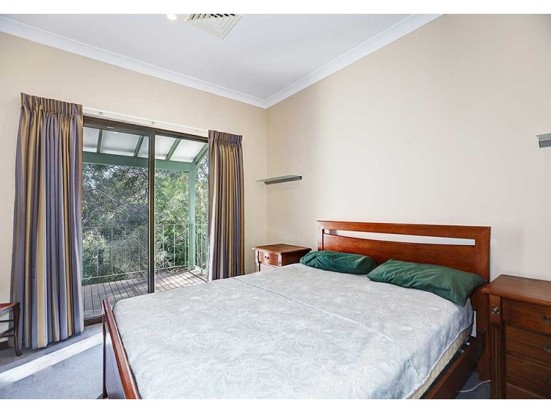 1 Sunset Crescent, Kalamunda WA 6076