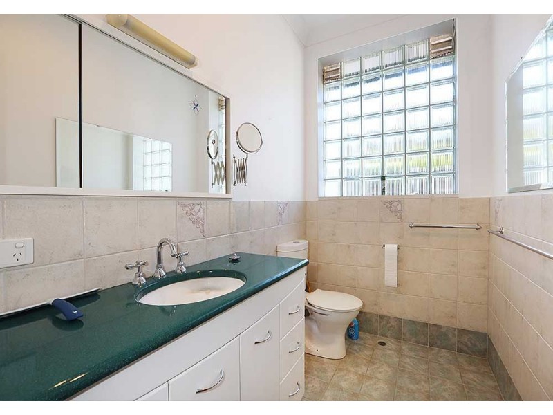 1 Sunset Crescent, Kalamunda WA 6076