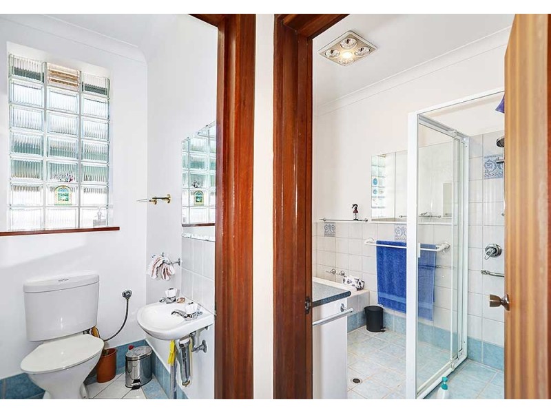 1 Sunset Crescent, Kalamunda WA 6076