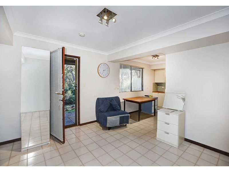 1 Sunset Crescent, Kalamunda WA 6076