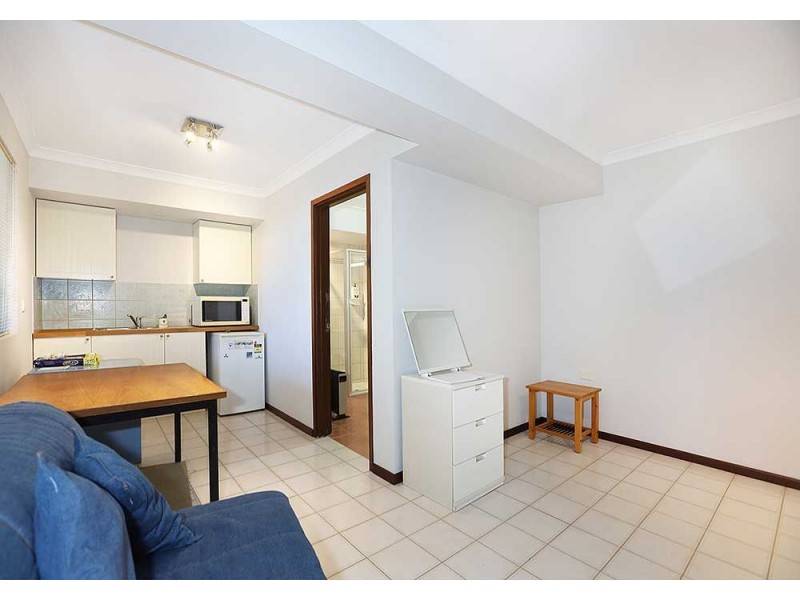 1 Sunset Crescent, Kalamunda WA 6076