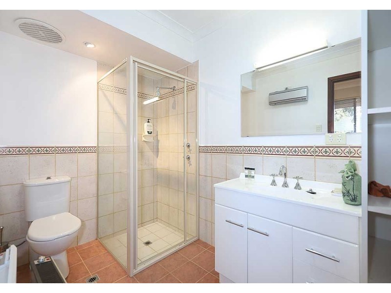 1 Sunset Crescent, Kalamunda WA 6076