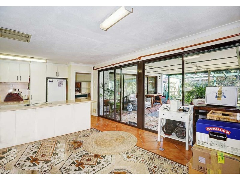 10 Meloway Drive, Maida Vale WA 6057