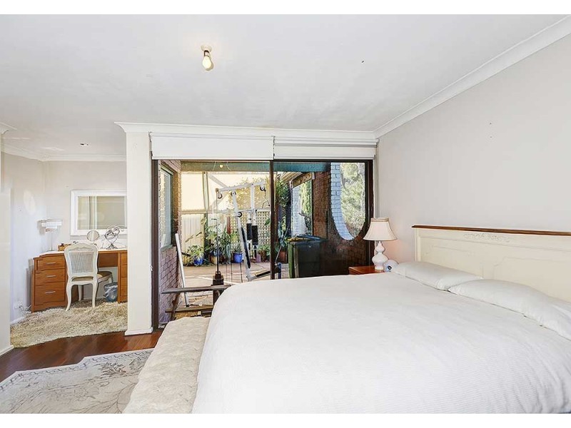 10 Meloway Drive, Maida Vale WA 6057