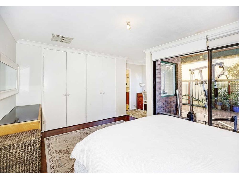 10 Meloway Drive, Maida Vale WA 6057