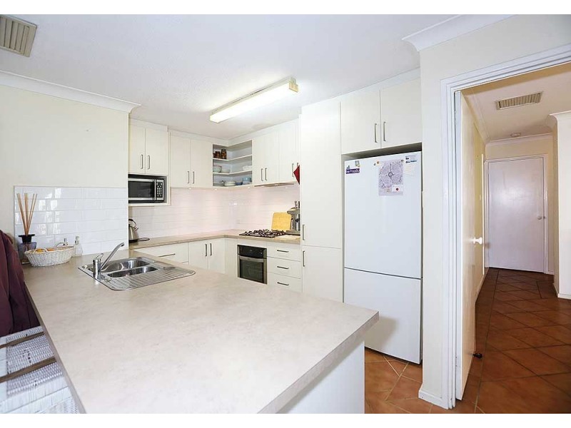 10 Meloway Drive, Maida Vale WA 6057