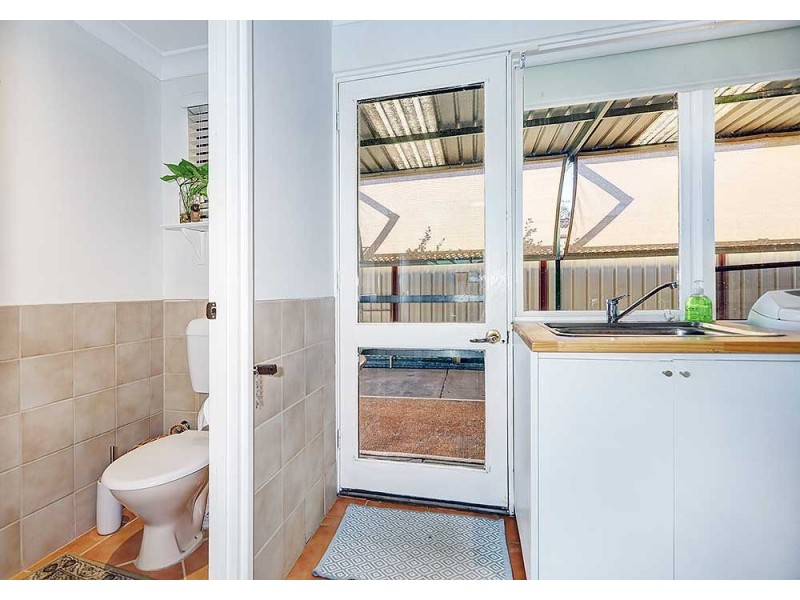 10 Meloway Drive, Maida Vale WA 6057