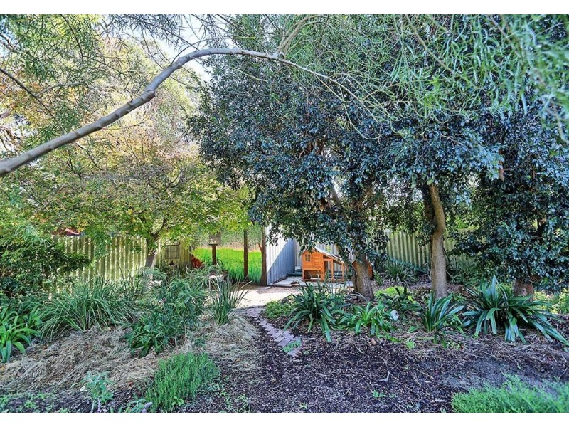 10 Meloway Drive, Maida Vale WA 6057