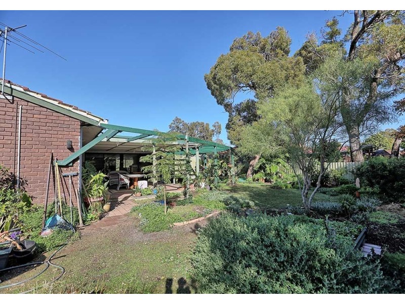 10 Meloway Drive, Maida Vale WA 6057