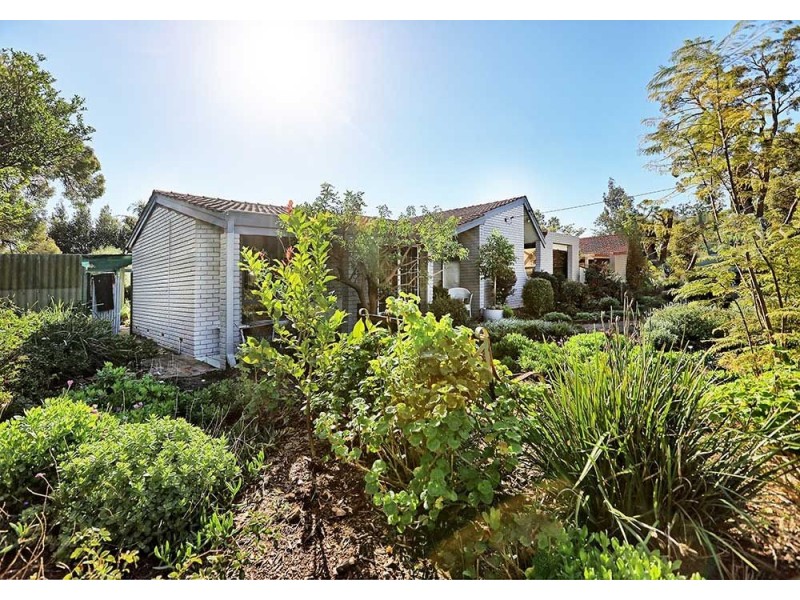 10 Meloway Drive, Maida Vale WA 6057