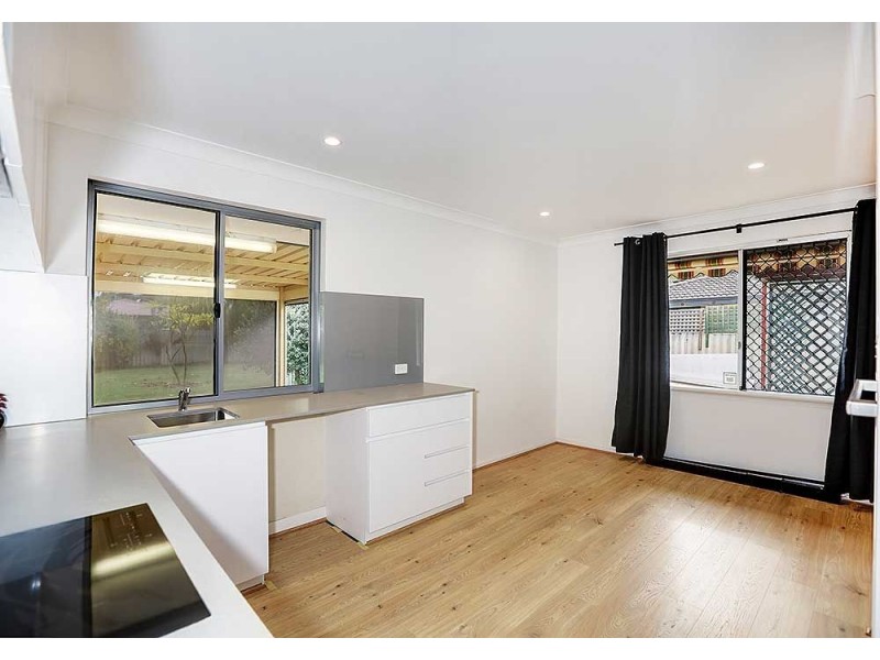37 Mallee Way, Forrestfield WA 6058