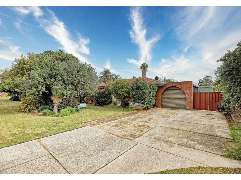 37 Mallee Way, Forrestfield WA 6058