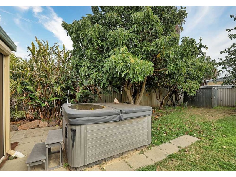 37 Mallee Way, Forrestfield WA 6058