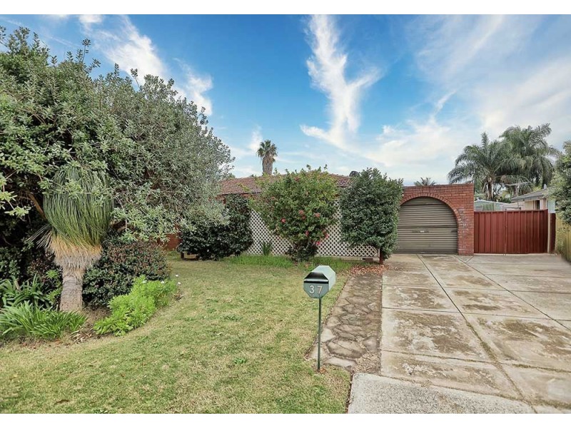 37 Mallee Way, Forrestfield WA 6058