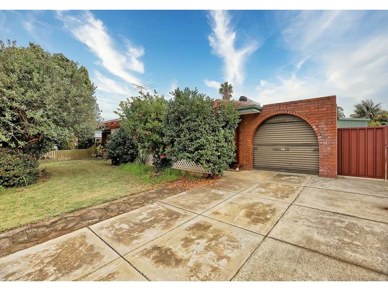 37 Mallee Way, Forrestfield WA 6058