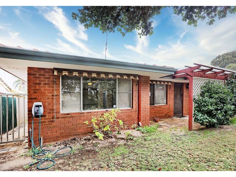 37 Mallee Way, Forrestfield WA 6058