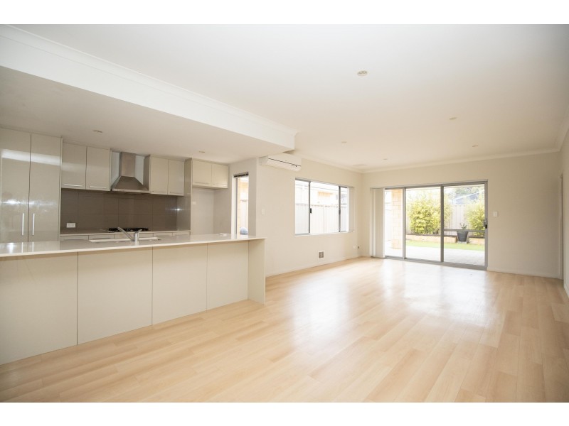 5/3 Kaoriki Court, Maida Vale WA 6057