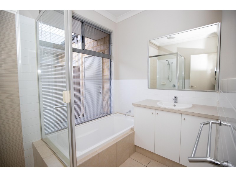 5/3 Kaoriki Court, Maida Vale WA 6057