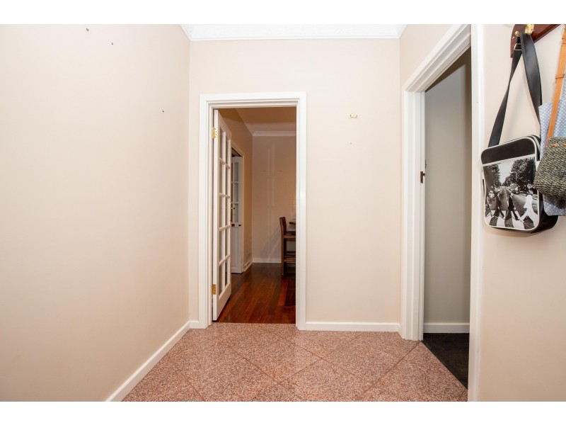 18 Wittenoom Road, High Wycombe WA 6057