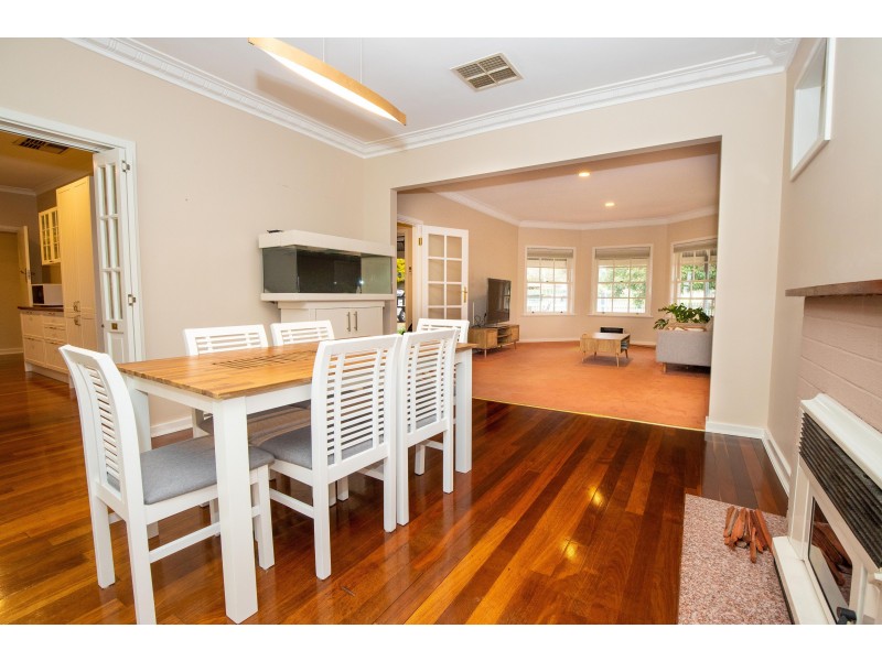 18 Wittenoom Road, High Wycombe WA 6057