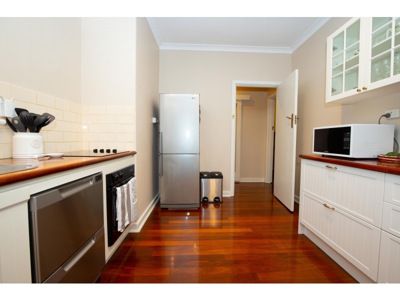 18 Wittenoom Road, High Wycombe WA 6057