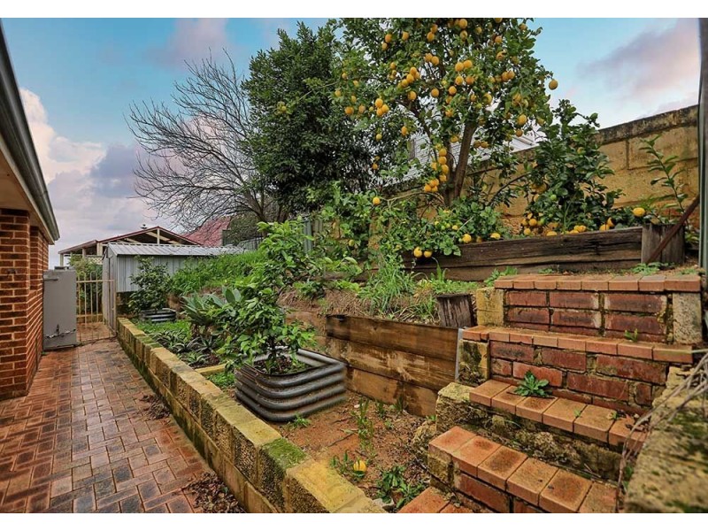 6 Cottingley Place, Swan View WA 6056