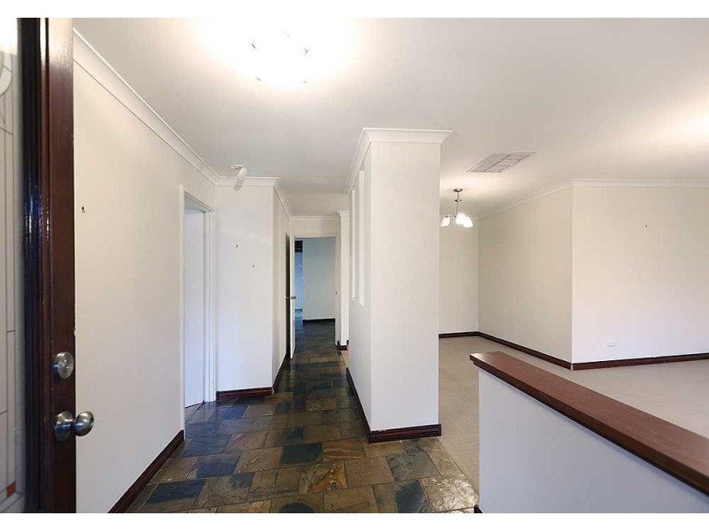 6 Cottingley Place, Swan View WA 6056