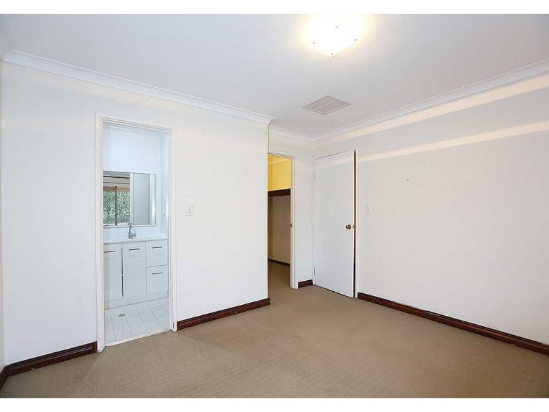 6 Cottingley Place, Swan View WA 6056