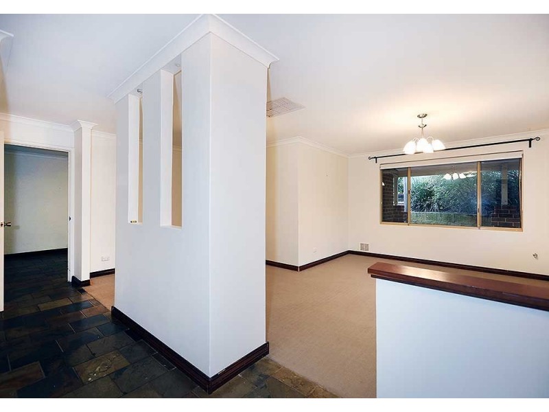 6 Cottingley Place, Swan View WA 6056