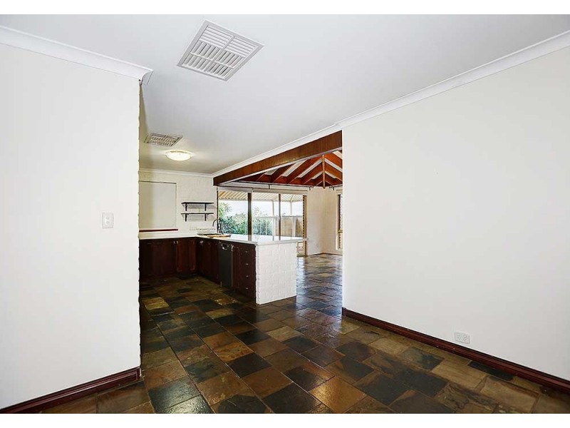6 Cottingley Place, Swan View WA 6056
