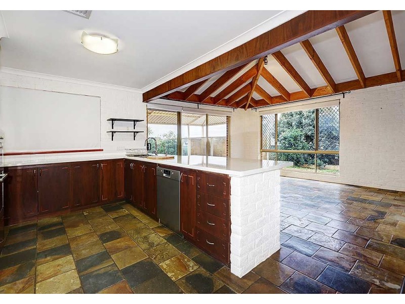 6 Cottingley Place, Swan View WA 6056