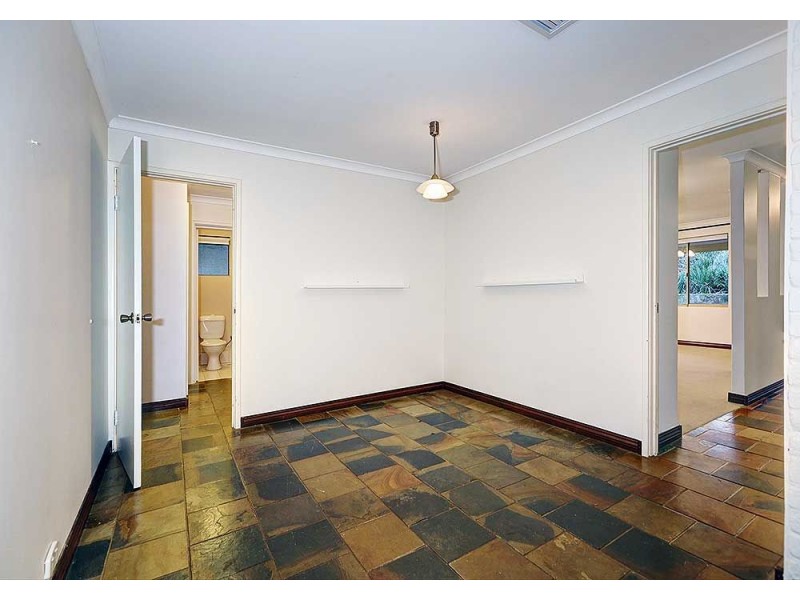 6 Cottingley Place, Swan View WA 6056