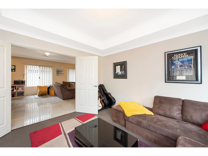 8 Bluebell Avenue, High Wycombe WA 6057