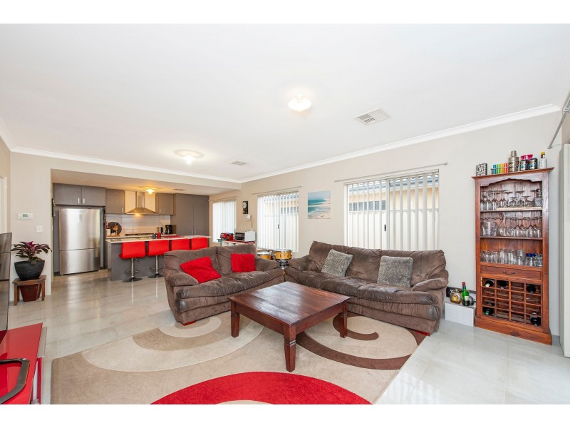 8 Bluebell Avenue, High Wycombe WA 6057