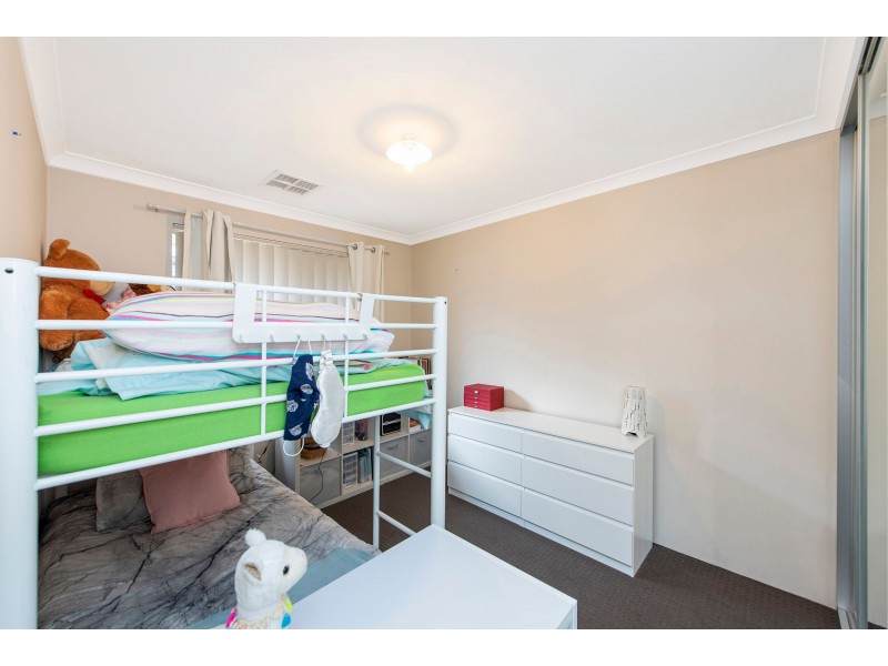 8 Bluebell Avenue, High Wycombe WA 6057