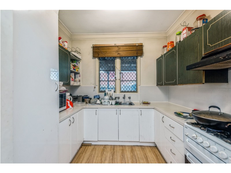 285b Welshpool Road, Queens Park WA 6107