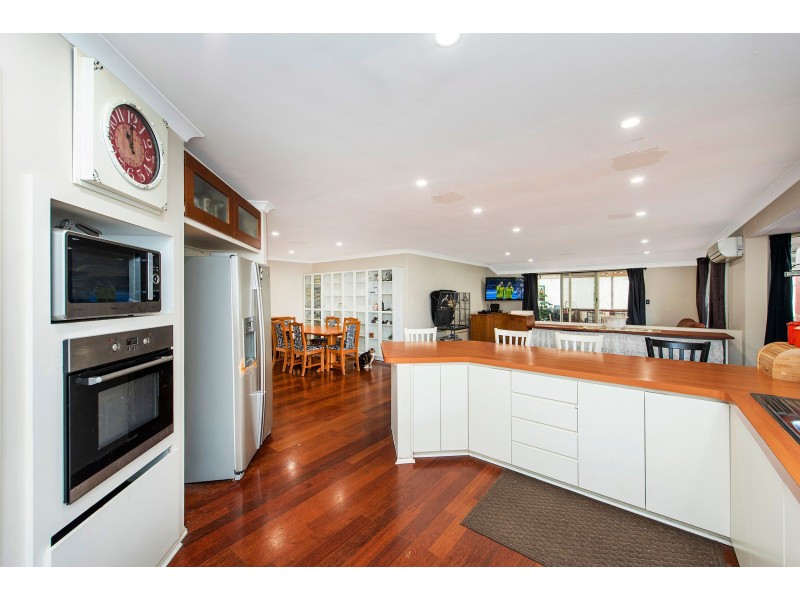 23 Peach Tree Way, Forrestfield WA 6058