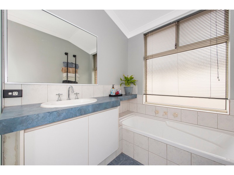 23 Peach Tree Way, Forrestfield WA 6058