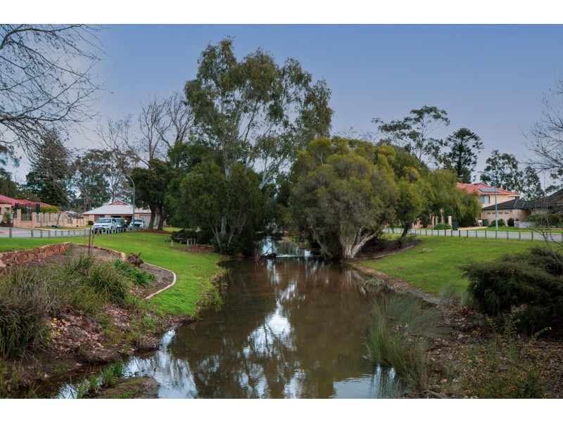 23 Peach Tree Way, Forrestfield WA 6058