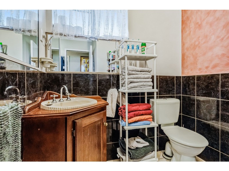 17 Cotherstone Road, Kalamunda WA 6076