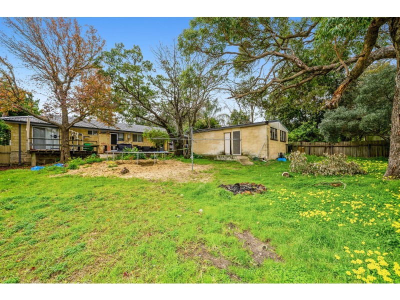 17 Cotherstone Road, Kalamunda WA 6076